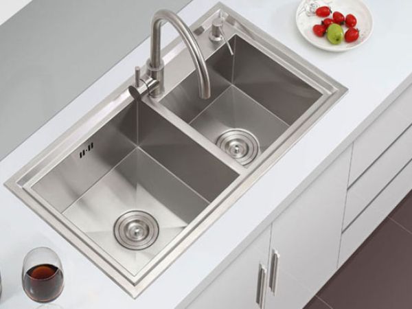 LỰA CHỌN CHẬU RỬA CHÉN BÁT INOX HAY ĐÁ NHÂN TẠO ? 